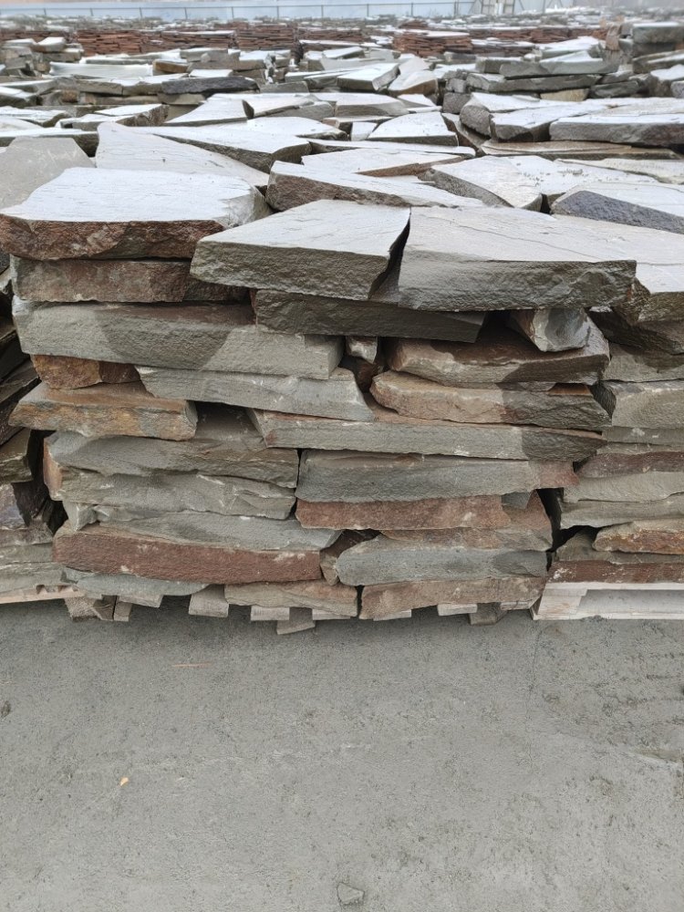 Плитняк песчаник серо-зелёный для мощения 60-65 мм купить в Новокузнецке