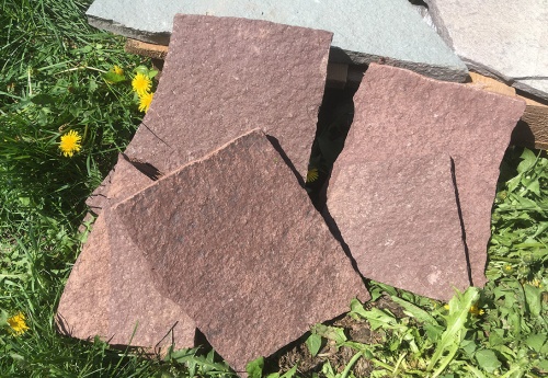 Плитняк лемезит бордовый для цоколя 1,5-2 см купить в Новокузнецке