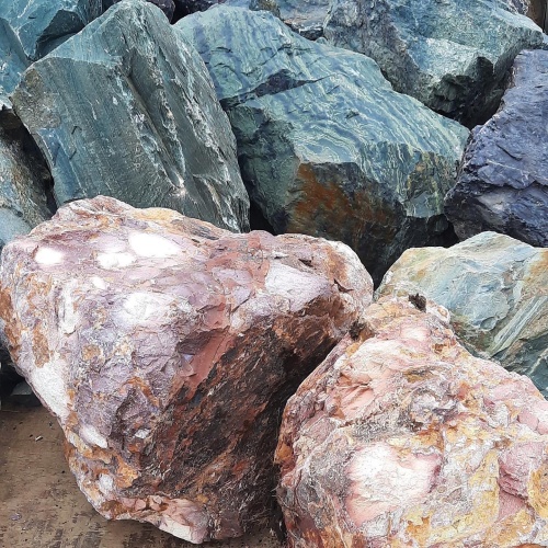 Ландшафтные глыбы красно-фиолетовые 200-1000 килограмм купить в Новокузнецке