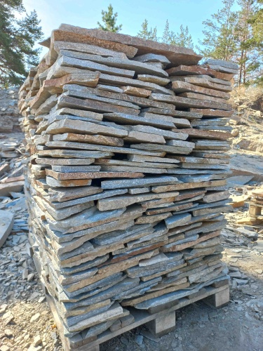 Плитняк златолит серебристый для цоколя, отмостки купить в Новокузнецке