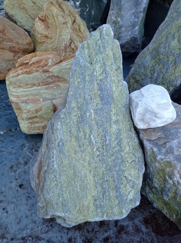 Златолит жёлтый, жёлто-зелёный глыбки и валуны для ланшафтного дизайна купить в Новокузнецке