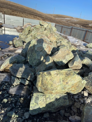 Камни для ландшафтного дизайна зелёные 10-60 килограмм купить в Новокузнецке