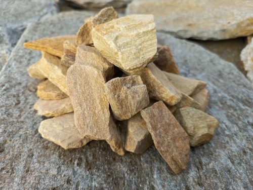 Златолит жёлтый декоративная каменная крошка купить в Новокузнецке