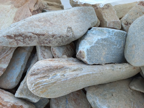 Златолит жёлтый, жёлто-зелёный глыбки и валуны для ланшафтного дизайна купить в Новокузнецке