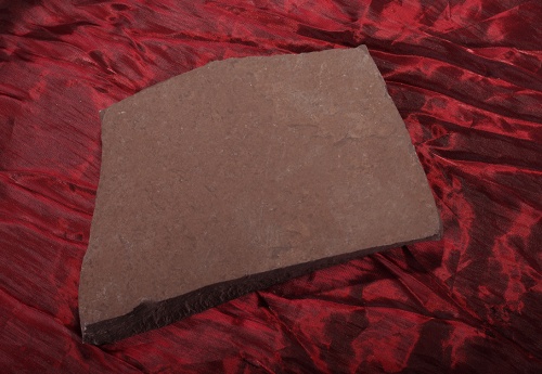 Плитняк лемезит бордовый для цоколя 1,5-2 см купить в Новокузнецке