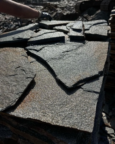 Плитняк златолит серебристый для фасада купить в Новокузнецке