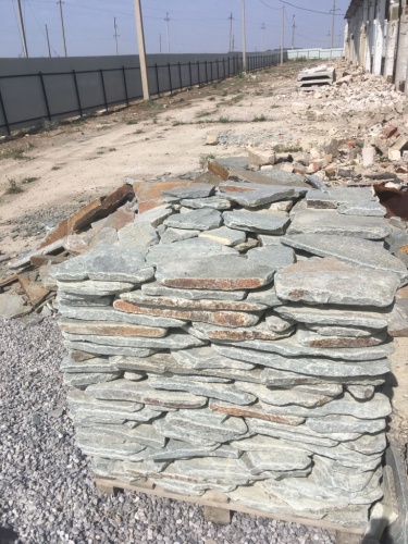 Златолит серебристый галтованный для лестниц купить в Новокузнецке