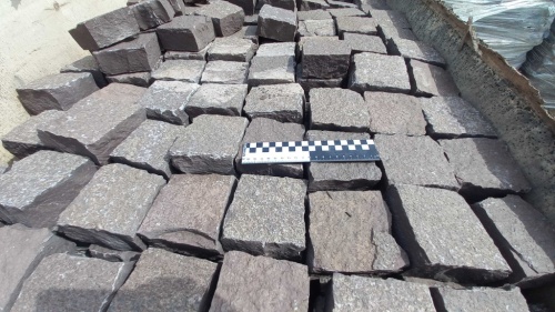 Лемезит колотая брусчатка 10 * 10 см. для парковки купить в Новокузнецке