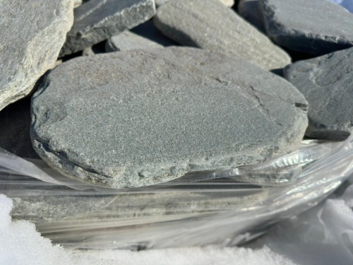 Плитняк златолит зелёный галтованный для мощения на бетон купить в Новокузнецке